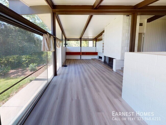 Foto del edificio - 12400 Rochedale Ln