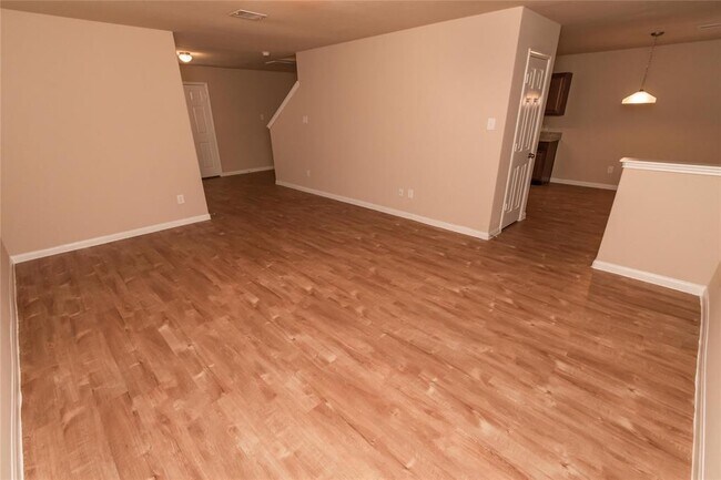 Foto del edificio - 12618 Wild Columbine Rd