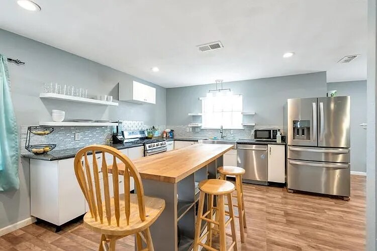 Building Photo - 18047 Bambriar Dr