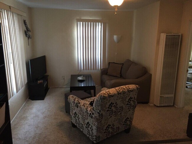 Foto del edificio - 4226 Wilson Ave