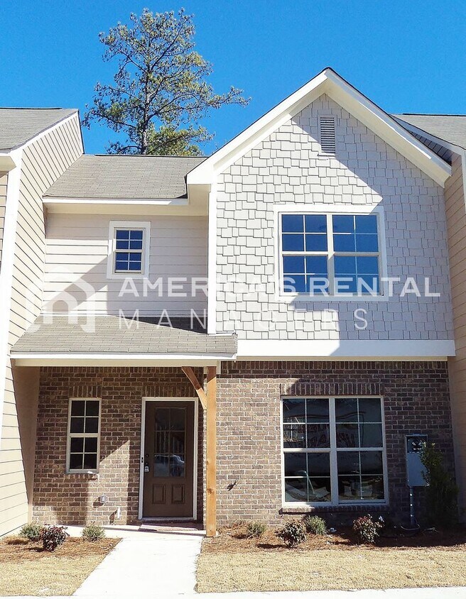 Primary Photo - Town Home in Birmingham! AVAILABLE NOW!!!