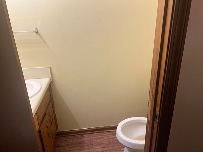 Building Photo - 2 Bedroom Townhome in Stone Mountain