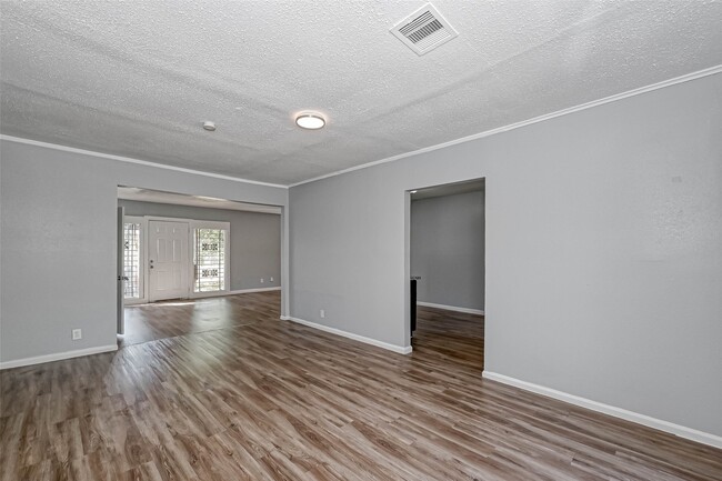 Building Photo - 4118 Sunflower St