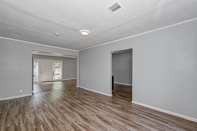 Foto del edificio - 4118 Sunflower St