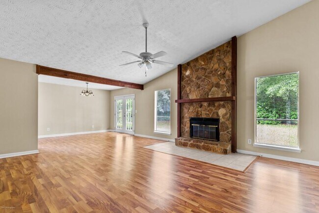 Foto del edificio - 625 Oxford Hall Dr SW