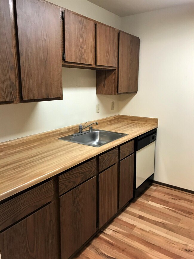 Foto del edificio - 2417 Chalet Gardens Ct