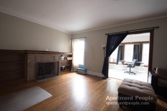 Building Photo - 1214 W Hood Ave