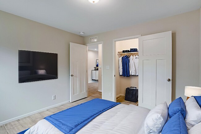 Photo - 317 Evans St Townhome