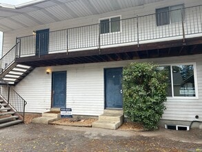 Building Photo - 34 N 400 E