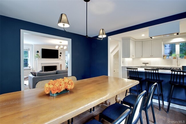 Foto del edificio - 60 Thayer Rd