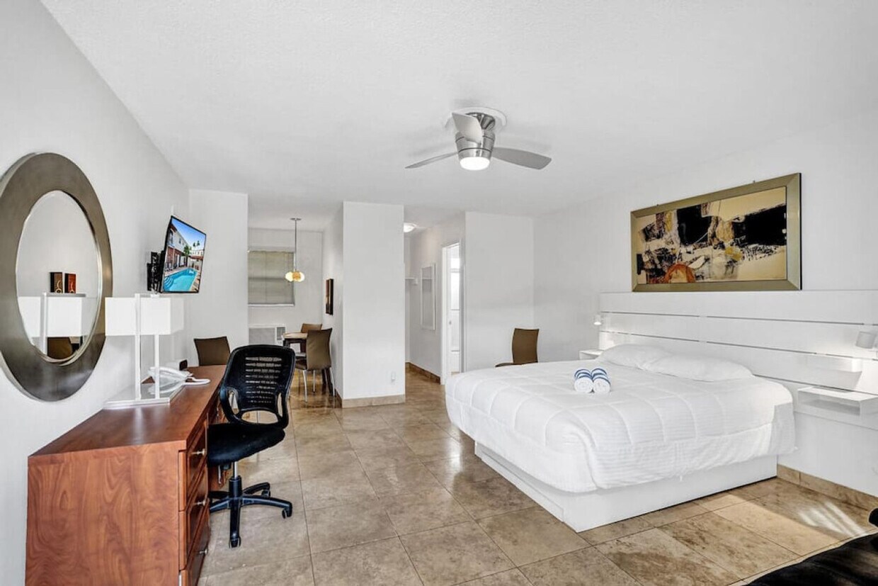 Foto principal - 3215 NE 7th St