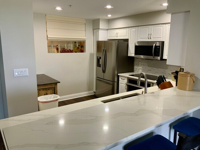 Building Photo - 4620 Riverwalk Village Ct