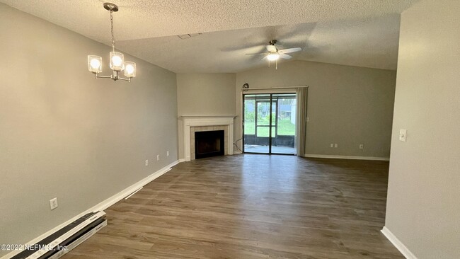 Foto del edificio - 2093 Sandpiper Ct