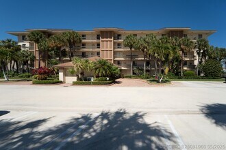 Building Photo - 2501 Marina Isle Way