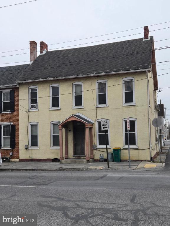 Primary Photo - 248 W Queen St