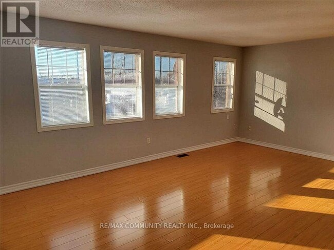 Building Photo - 8890 Sheppard Ave E