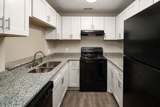 Building Photo - Cameron Crossing