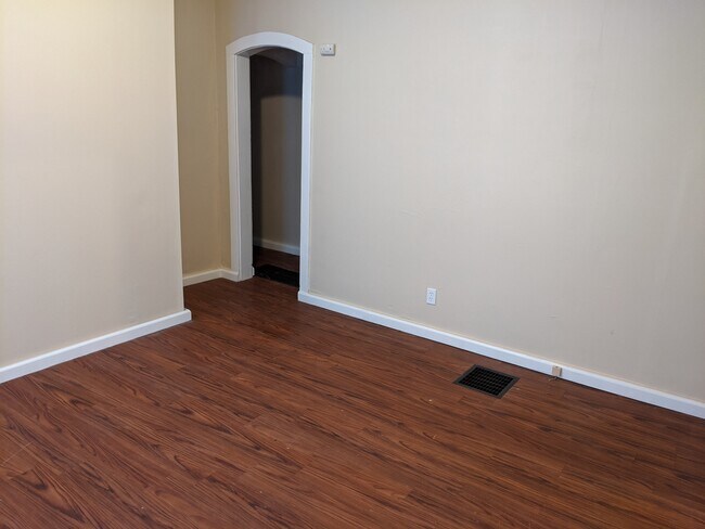 Building Photo - 428 Meigs St