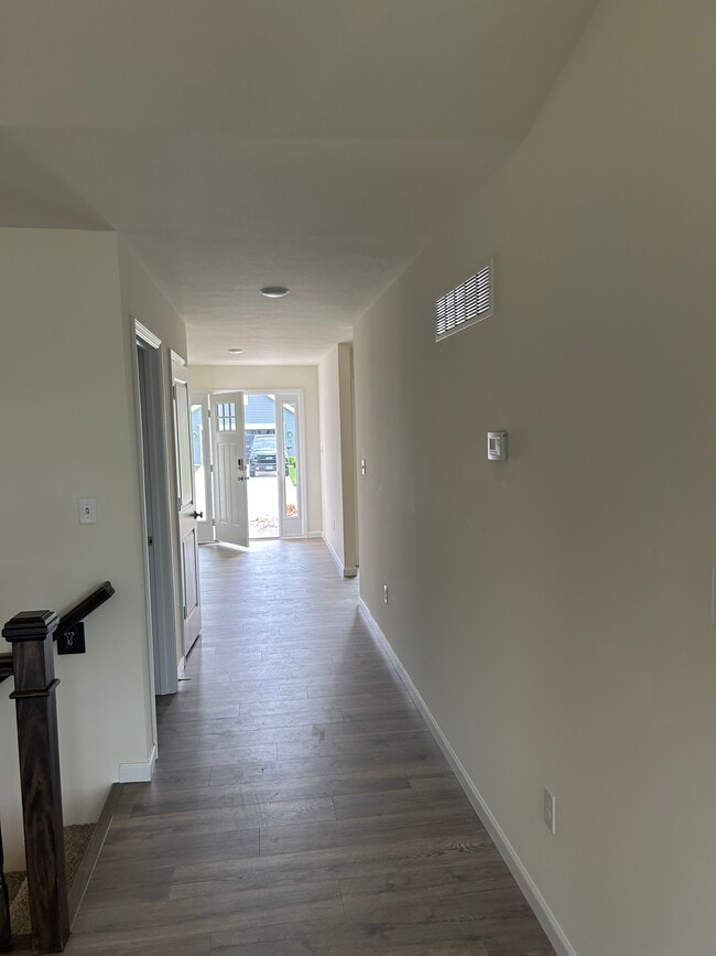 Building Photo - 452 Sweetgrass Dr