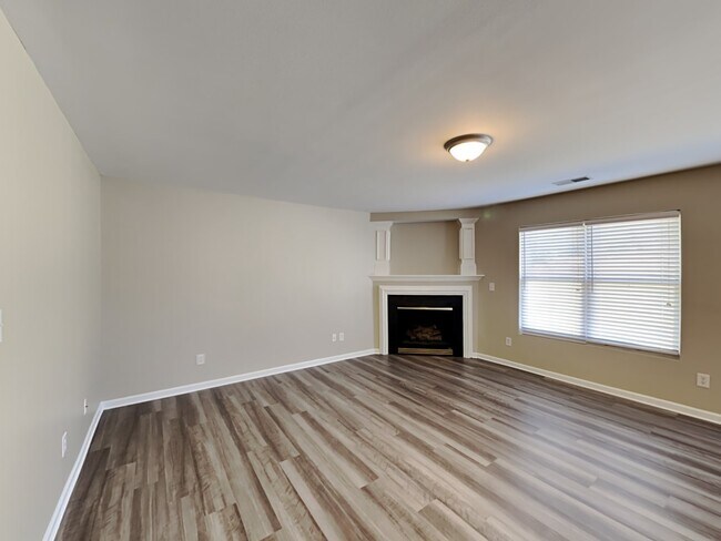 Building Photo - 7303 Woodbourne Ln