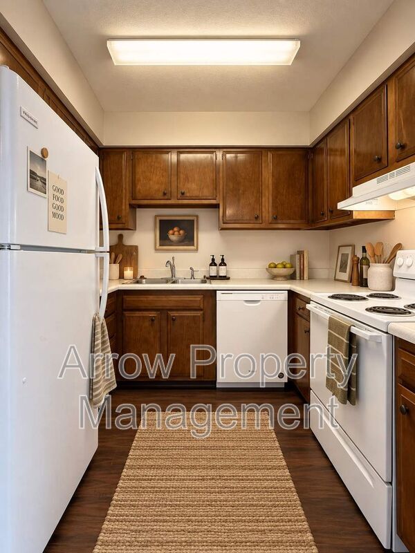 Building Photo - 3831 S 46th St