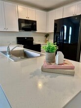 Building Photo - 716 Commander Abbott Dr