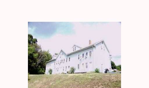 Primary Photo - 715 Riverside Dr