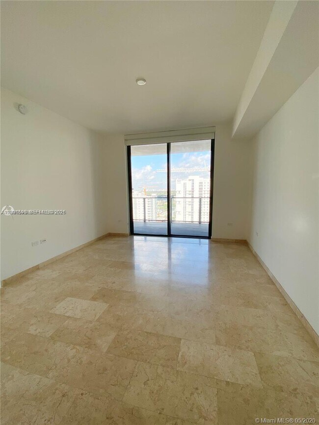 Foto del edificio - 88 SW 7th St