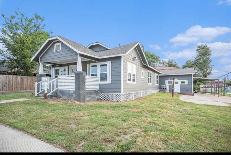 Photo - 7449 Walker St (Houston, TX)