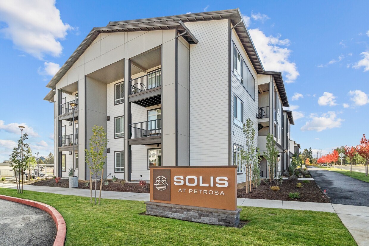 Solis at Petrosa Apartments in Bend, OR