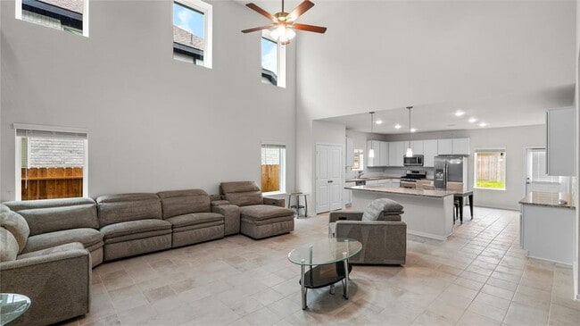 Building Photo - 22218 Delphin Grv Dr