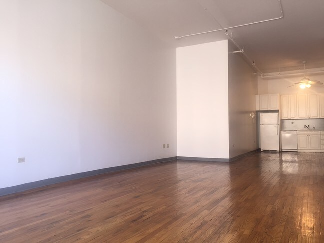 Foto del edificio - 70 Wyckoff Ave