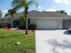 Building Photo - 589 Rotonda Cir
