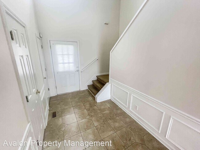 Building Photo - 3 br, 2.5 bath House - 140 Calborne Ct