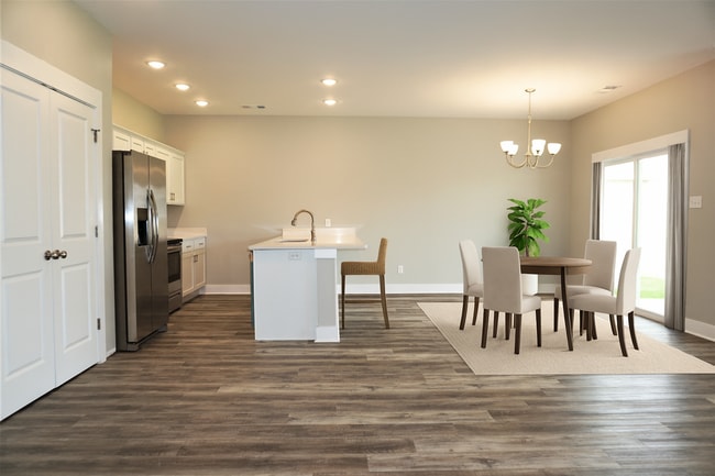 Building Photo - 3 Bedroom, 2 Bath Home in Valley View- PRE...