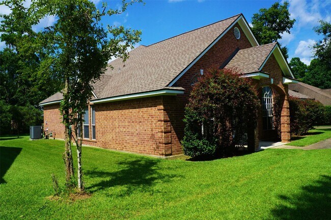 Foto del edificio - 2427 Chantilly Ln