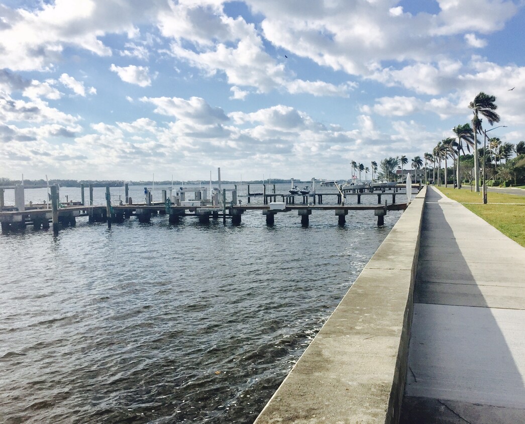 Intracoastal southbound view - 3915 S Flagler Dr