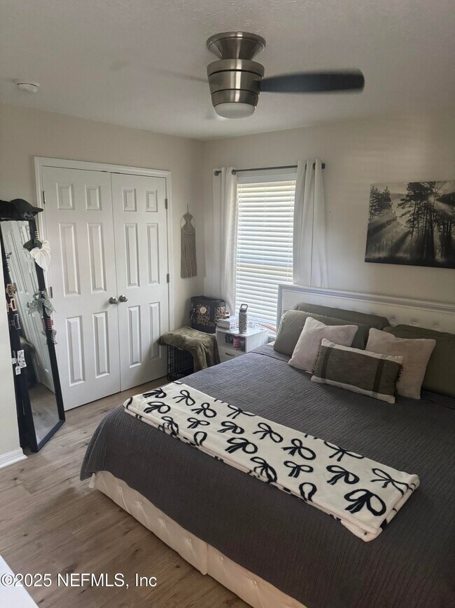 Foto del edificio - 3702 Wood Creek Ln