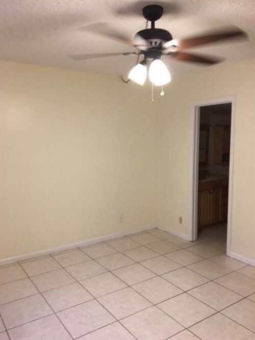 Foto del edificio - 2307 NW 89th Dr