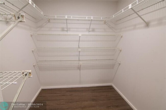Foto del edificio - 3520 Oaks Way
