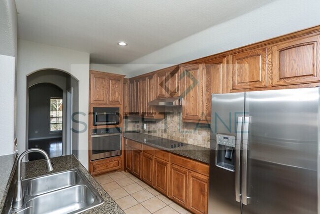 Foto del edificio - REDUCED! - $1000 off First Full Month if a...