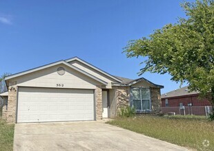 Building Photo - 3012 Viewcrest Dr
