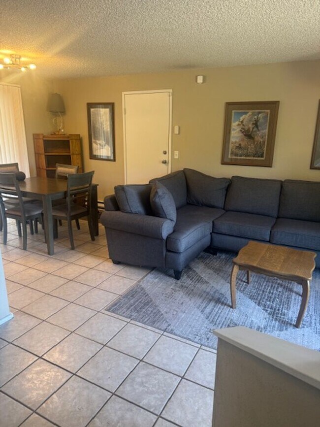 Foto del edificio - Beautiful 3 bed 2 bath rambler in South Hi...