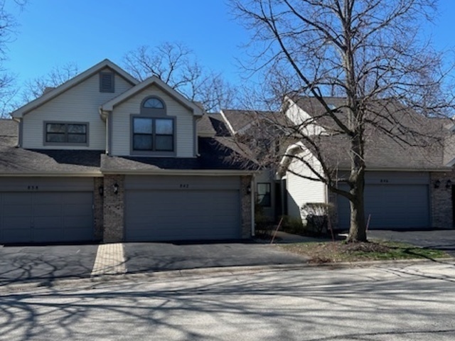 Foto principal - 842 N Auburn Woods Dr