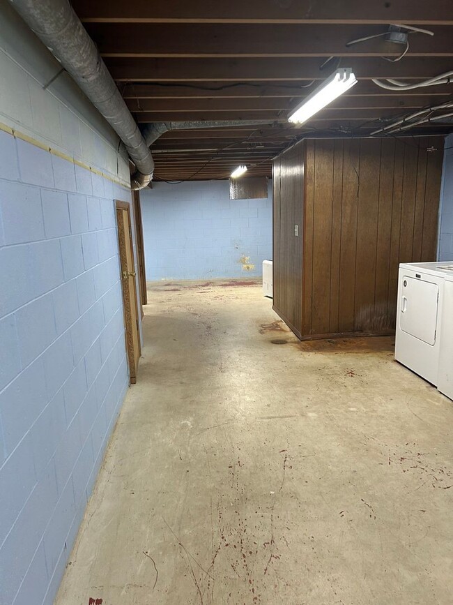 Foto del edificio - 3710 Hickory Ln