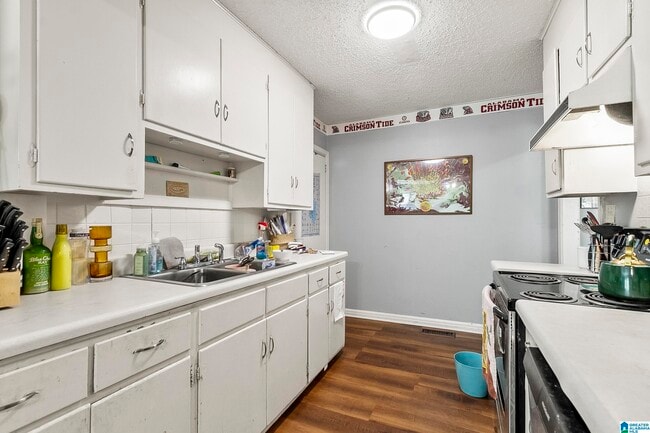 Building Photo - 2710 12th St