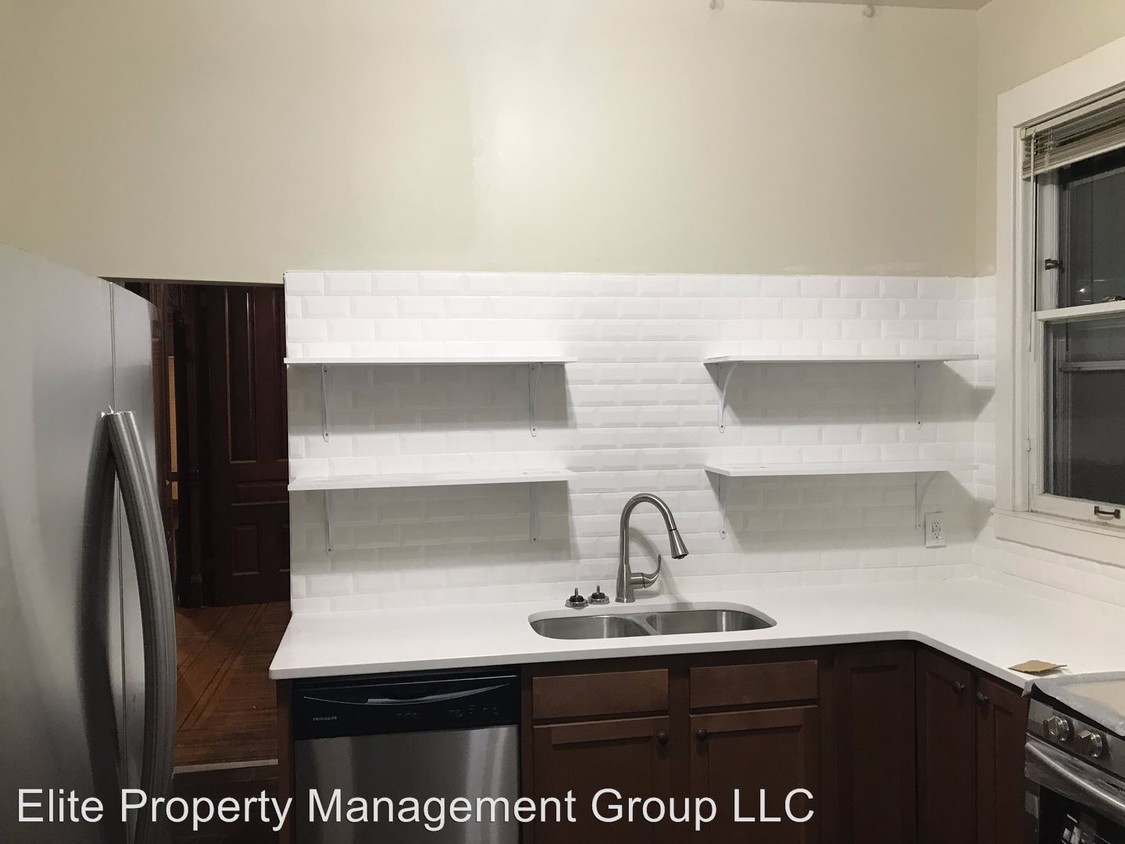 Foto principal - 5 br, 2 bath House - 3305 2nd ave s