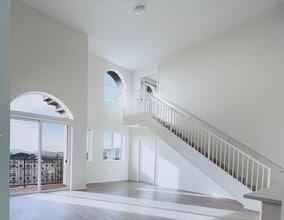 Building Photo - 124 W Colorado St