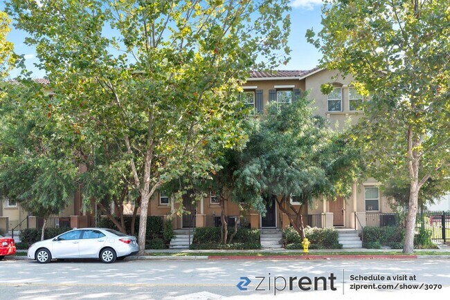 Foto del edificio - 2456 Autumnvale Ave