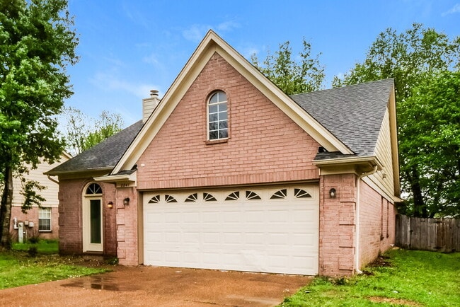 Building Photo - 2241 Lake Hill Ct